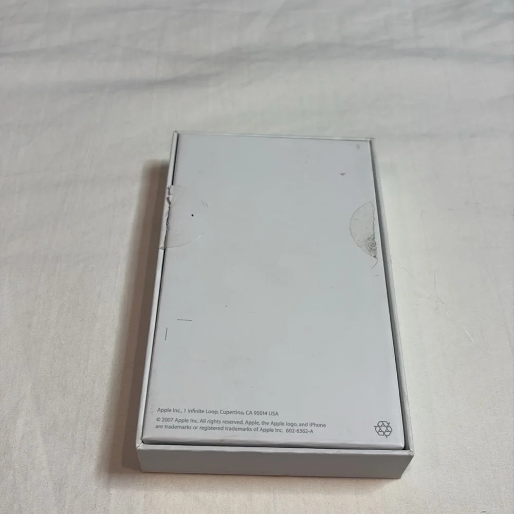 Apple White iPhone Box Minimalist Design